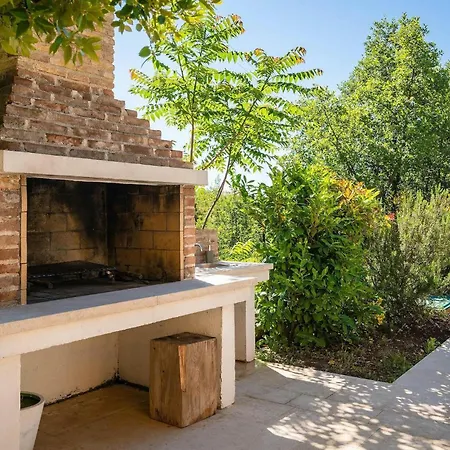 Ari 別荘 プーラ