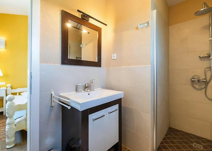 Ari Prázdninový dům *