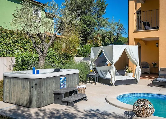 Будинок відпочинку Ari