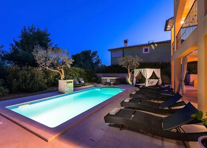 Prázdninový dům Ari *