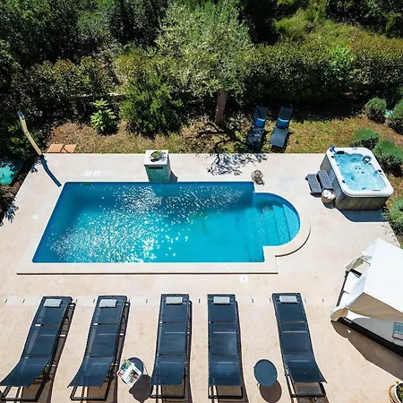 Prázdninový dům Ari Pula